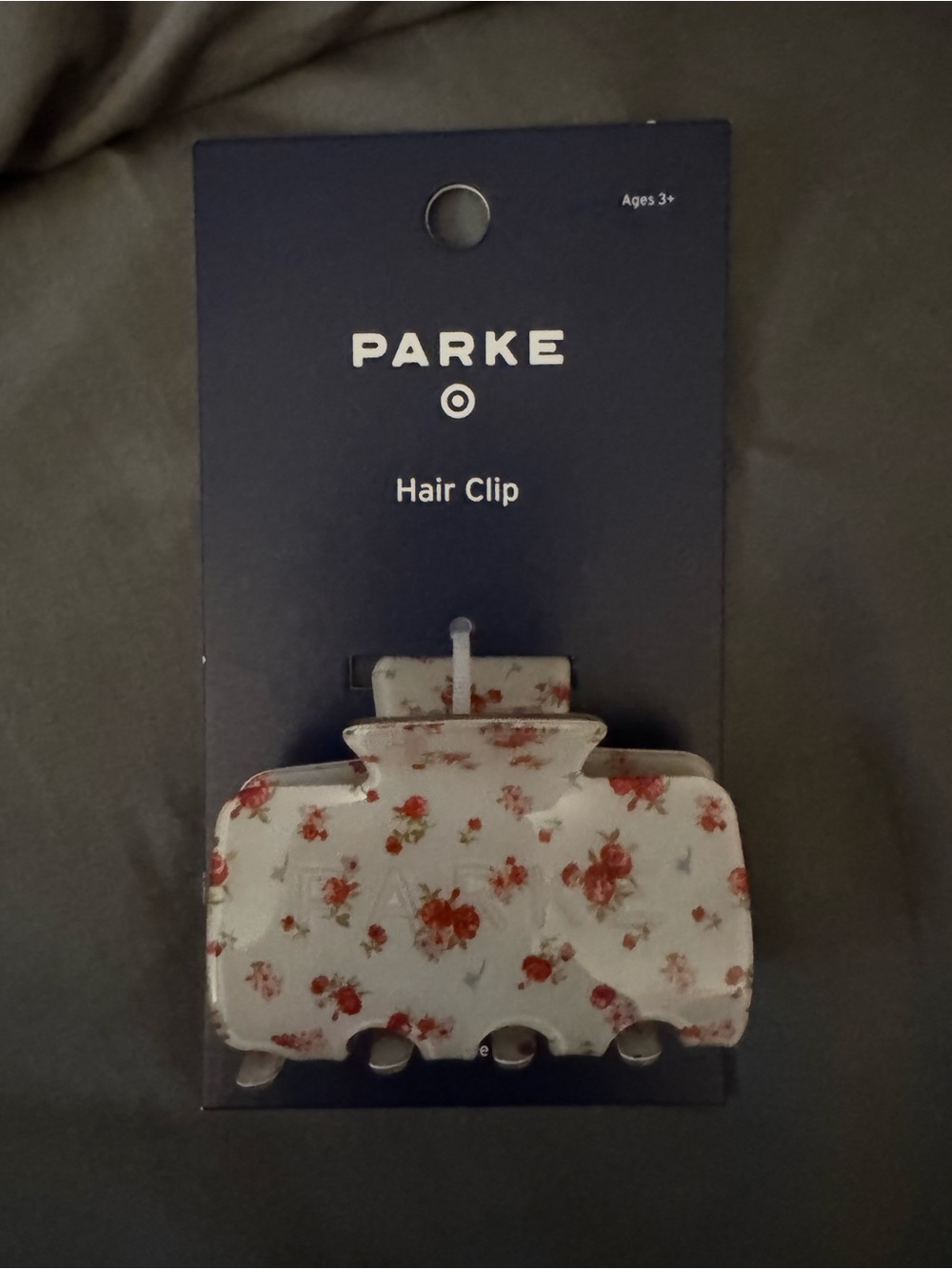 PARKE Floral White Resin Hair Clip